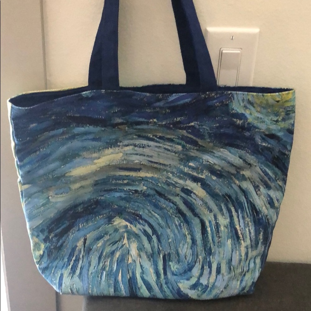 Barnes and Nobles MoMA bag starry night